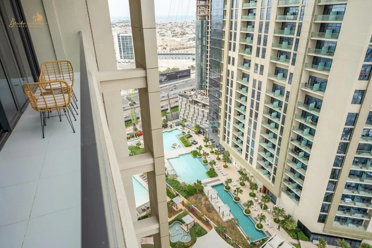 Magnificent Canal View 2 Bhk 6 Pax Dubai